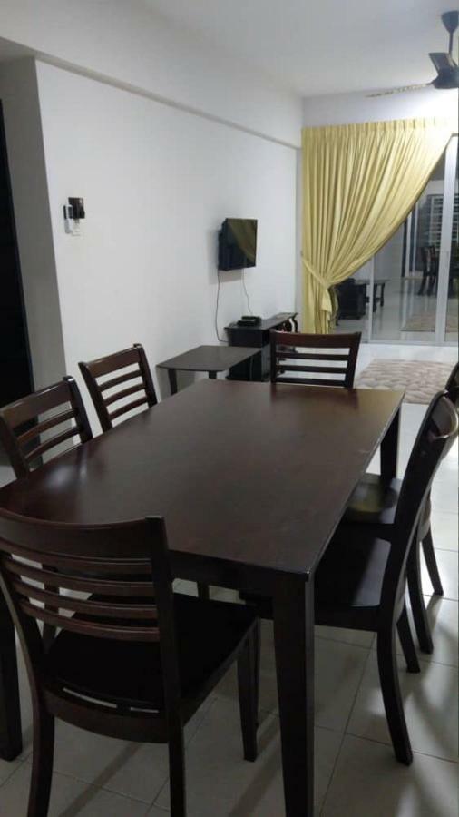 Spacious & Cozy Condo - Hijauan Heights Block C Kajang Exterior photo